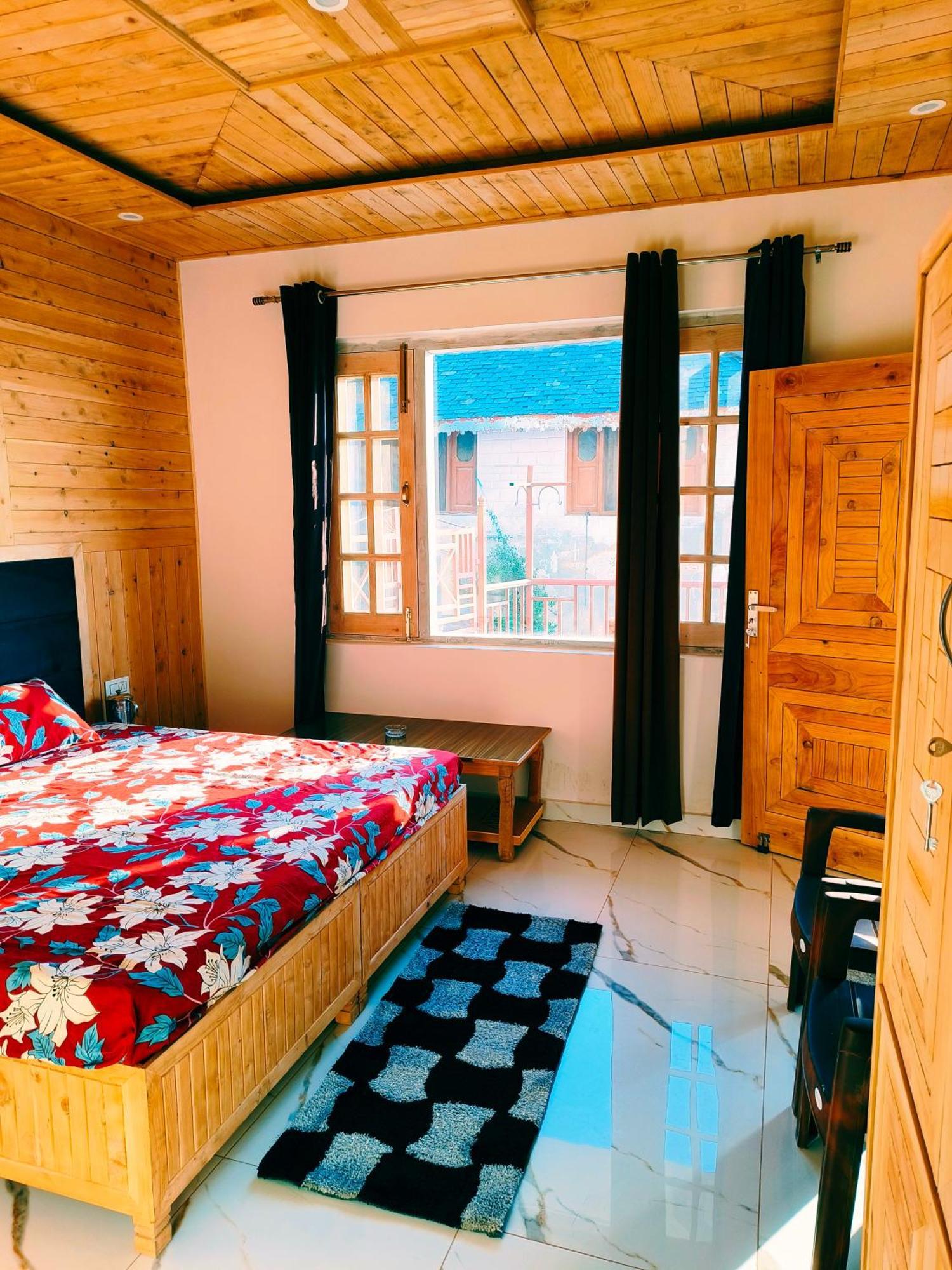 Cozy Heaven Home Stay Dalhousie-Near Fortune Park Itc Karelanu Exterior photo