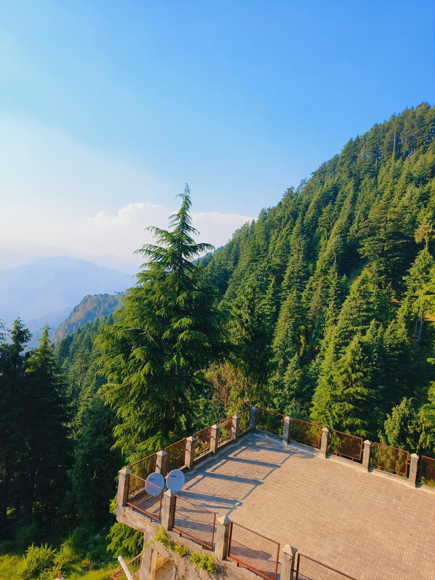 Cozy Heaven Home Stay Dalhousie-Near Fortune Park Itc Karelanu Exterior photo