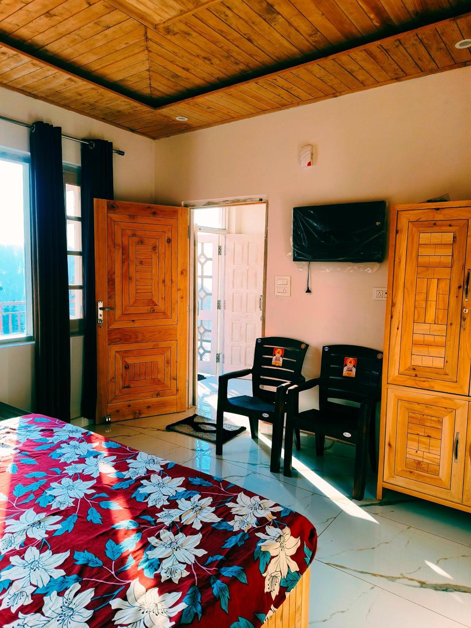 Cozy Heaven Home Stay Dalhousie-Near Fortune Park Itc Karelanu Exterior photo