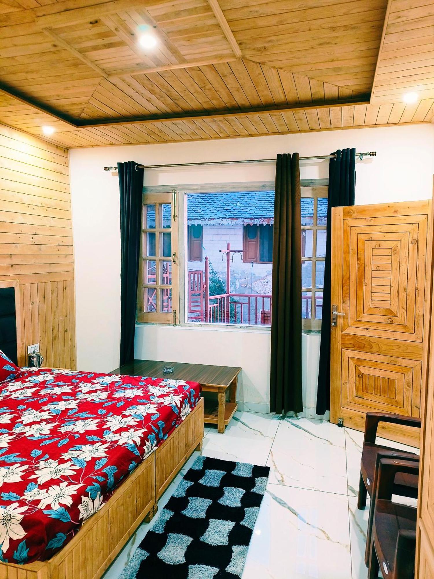 Cozy Heaven Home Stay Dalhousie-Near Fortune Park Itc Karelanu Exterior photo